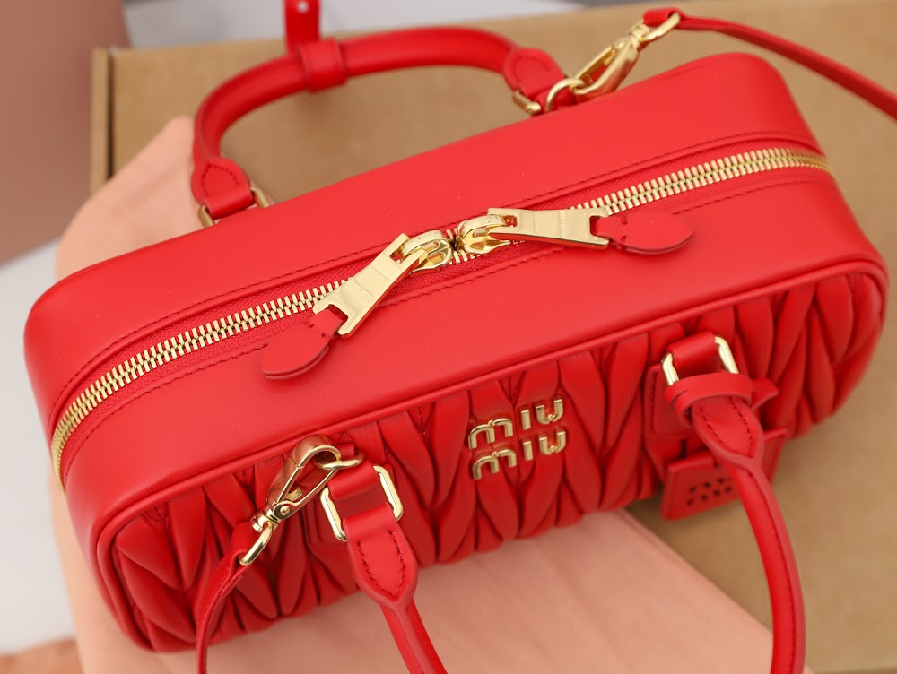 Dragons Bags Miun Miun Luxury Bag --123062