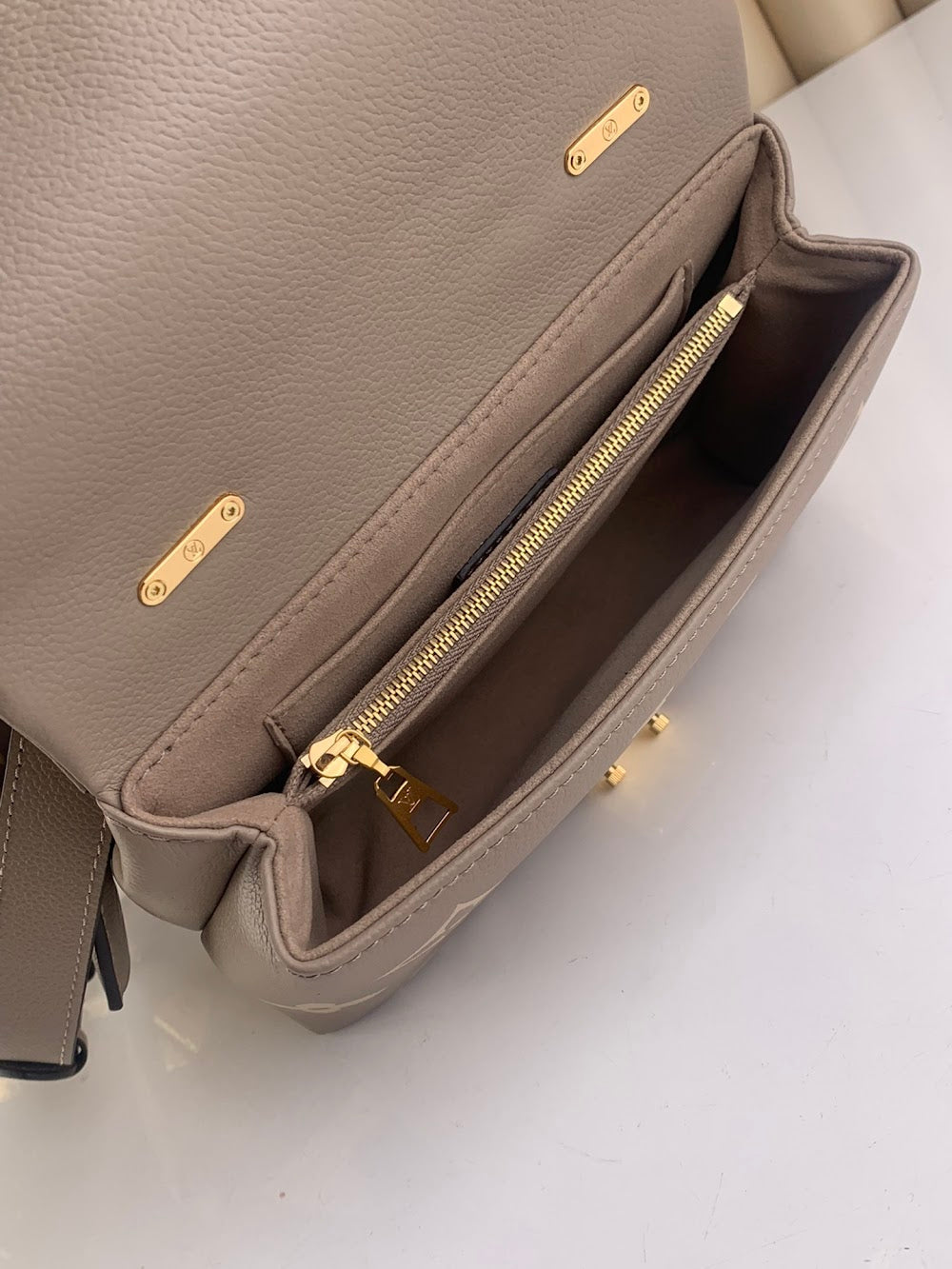 Dragons Bags LV Luxury Bag --55940