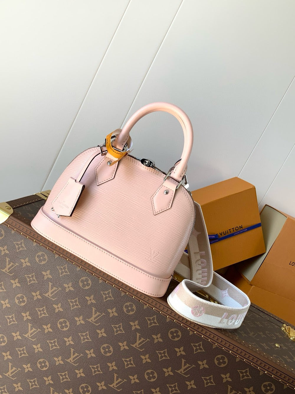 Dragons Bags ln Luxury Bag --81684