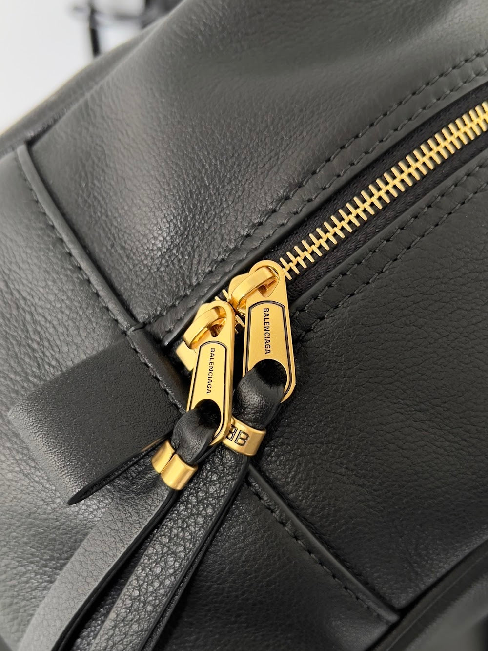 Dragons Bags Balenciaga Luxury Bag --111010