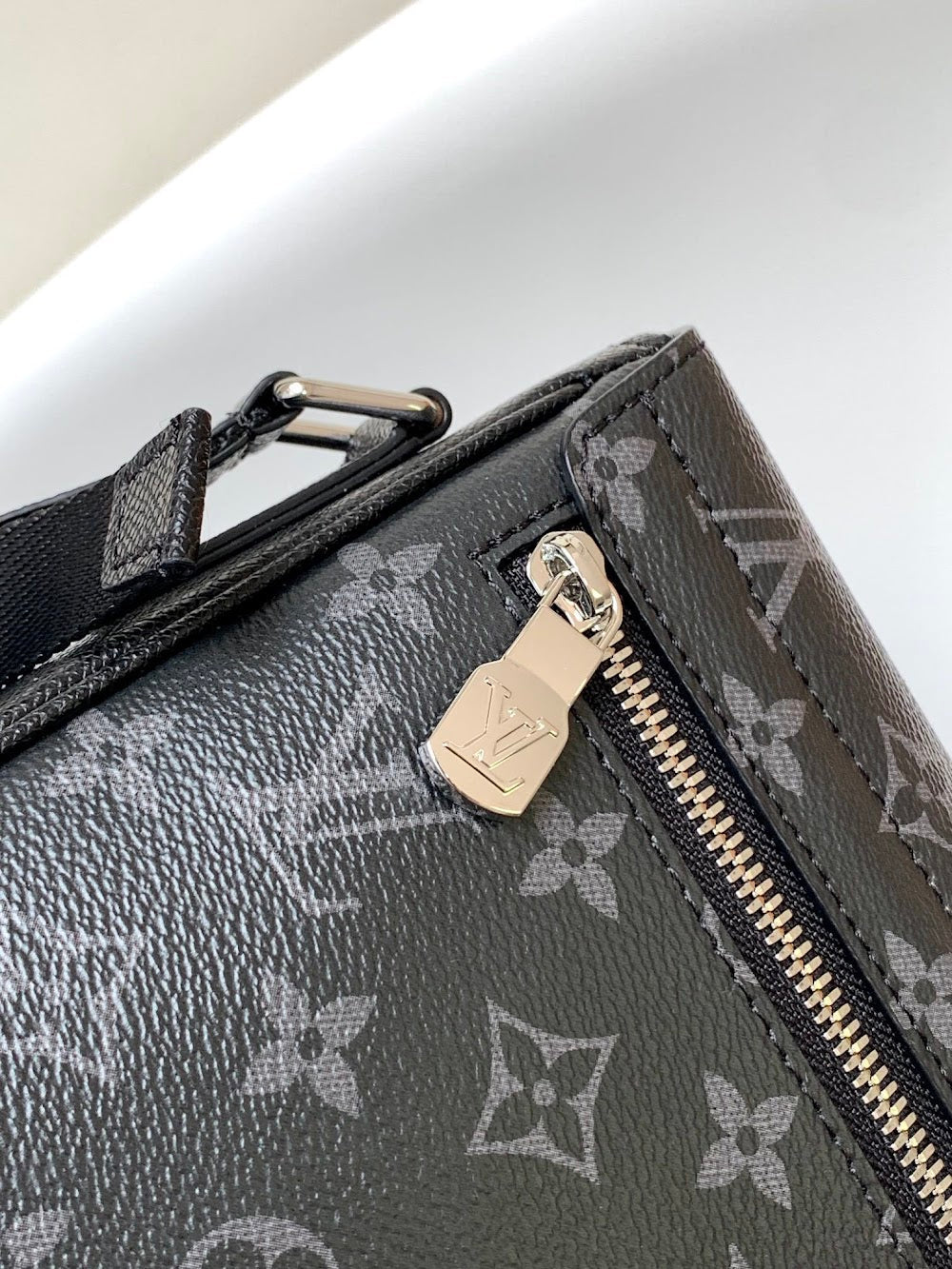 Dragons Bags ln Luxury Bag --71110