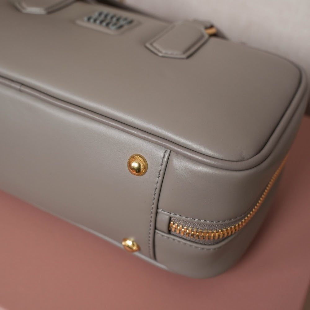 Dragons Bags Miun Miun Luxury Bag --123524