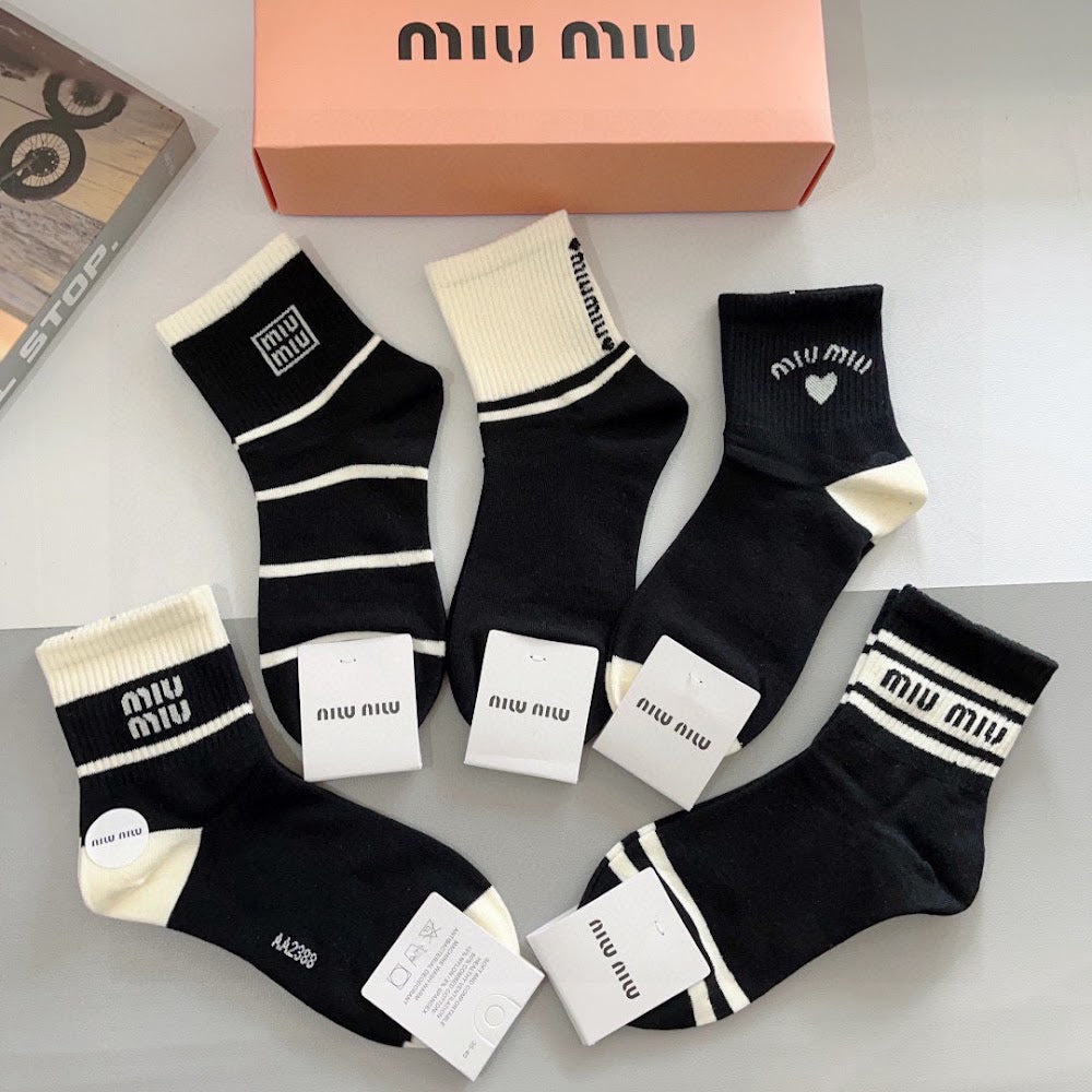 Dragons Bags Premium Luxury Socks --98085