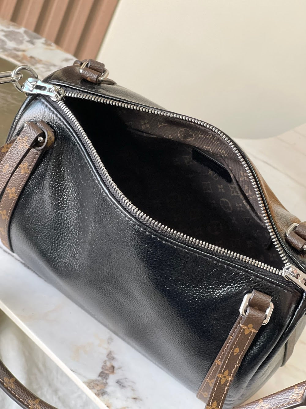 Dragons Bags ln Luxury Bag --95694
