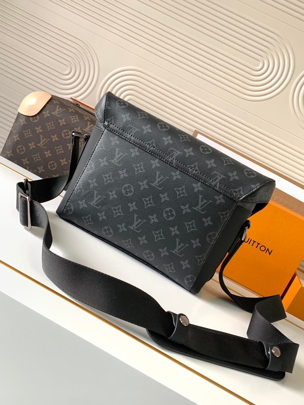 Dragons Bags ln Luxury Bag --71070