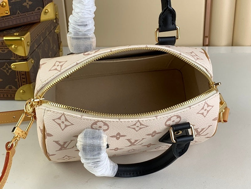 Dragons Bags ln Luxury Bag --68701