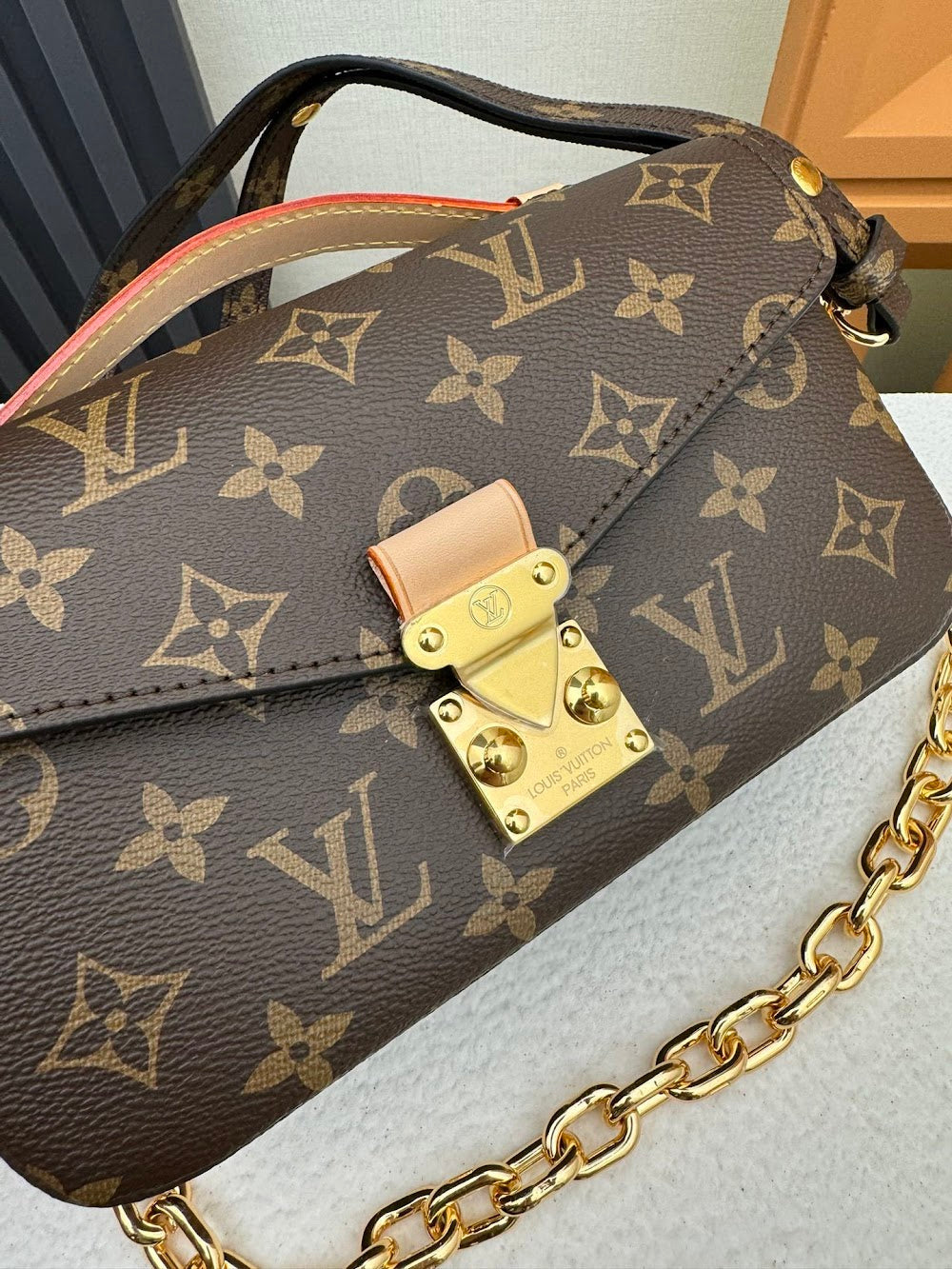Dragons Bags ln Luxury Bag --81400