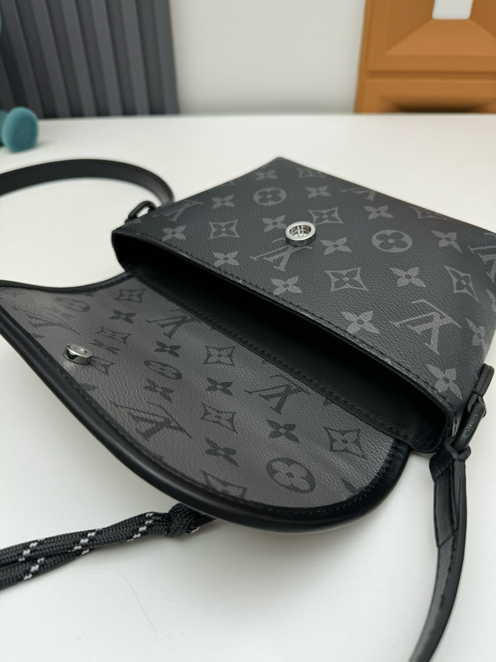 Dragons Bags ln Luxury Bag --70835