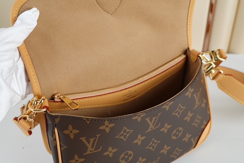 Dragons Bags ln Luxury Bag --67857