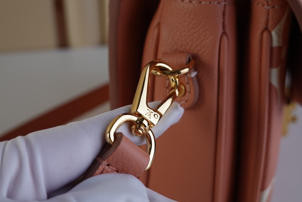 Dragons Bags ln Luxury Bag --61326