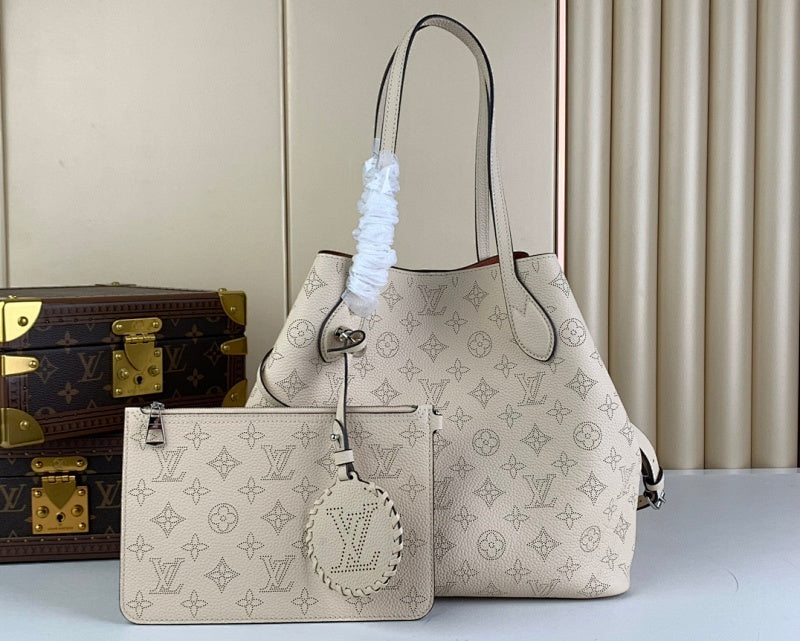 Dragons Bags ln Luxury Bag --63119