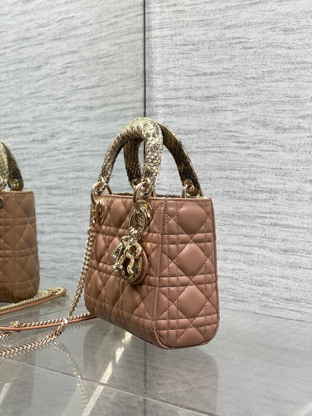 Dragons BagsDiorn Luxury Bag --115236