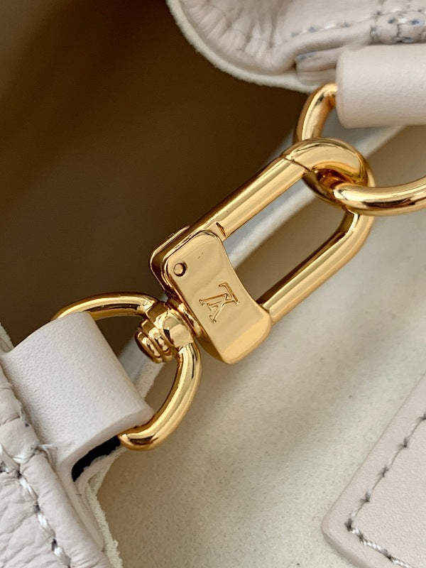 Dragons Bags ln Luxury Bag --81796