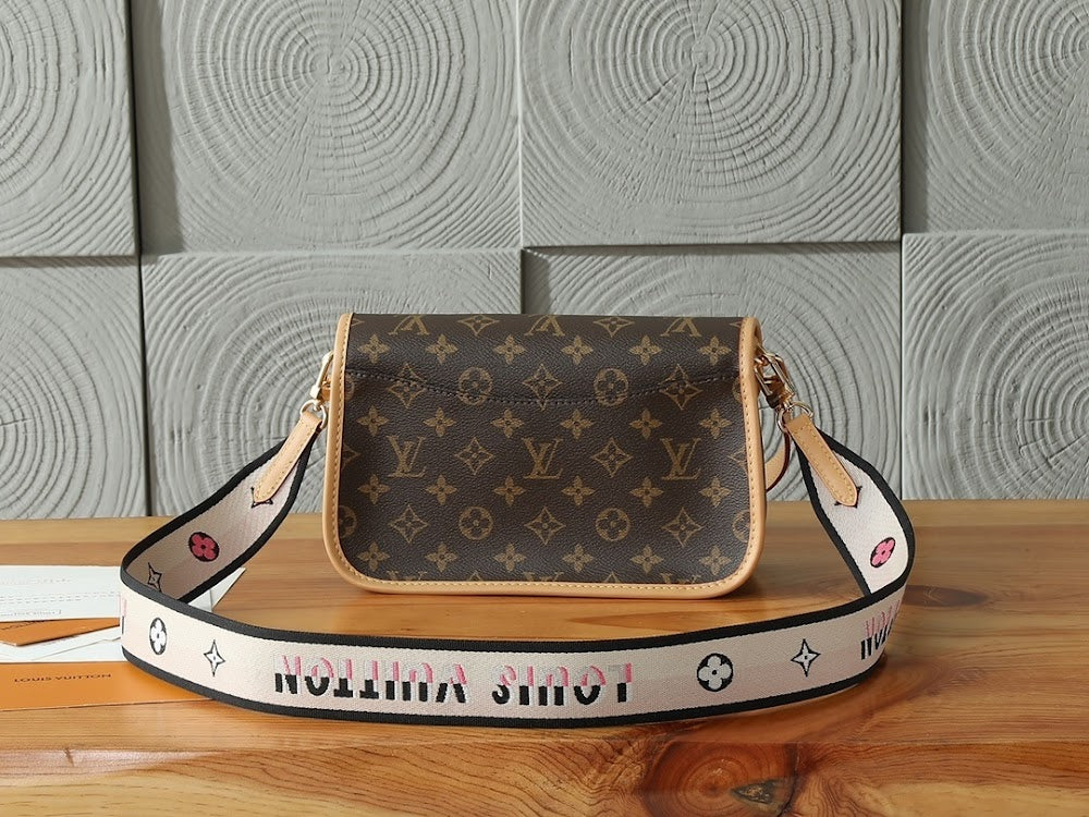 Dragons Bags ln Luxury Bag --97259