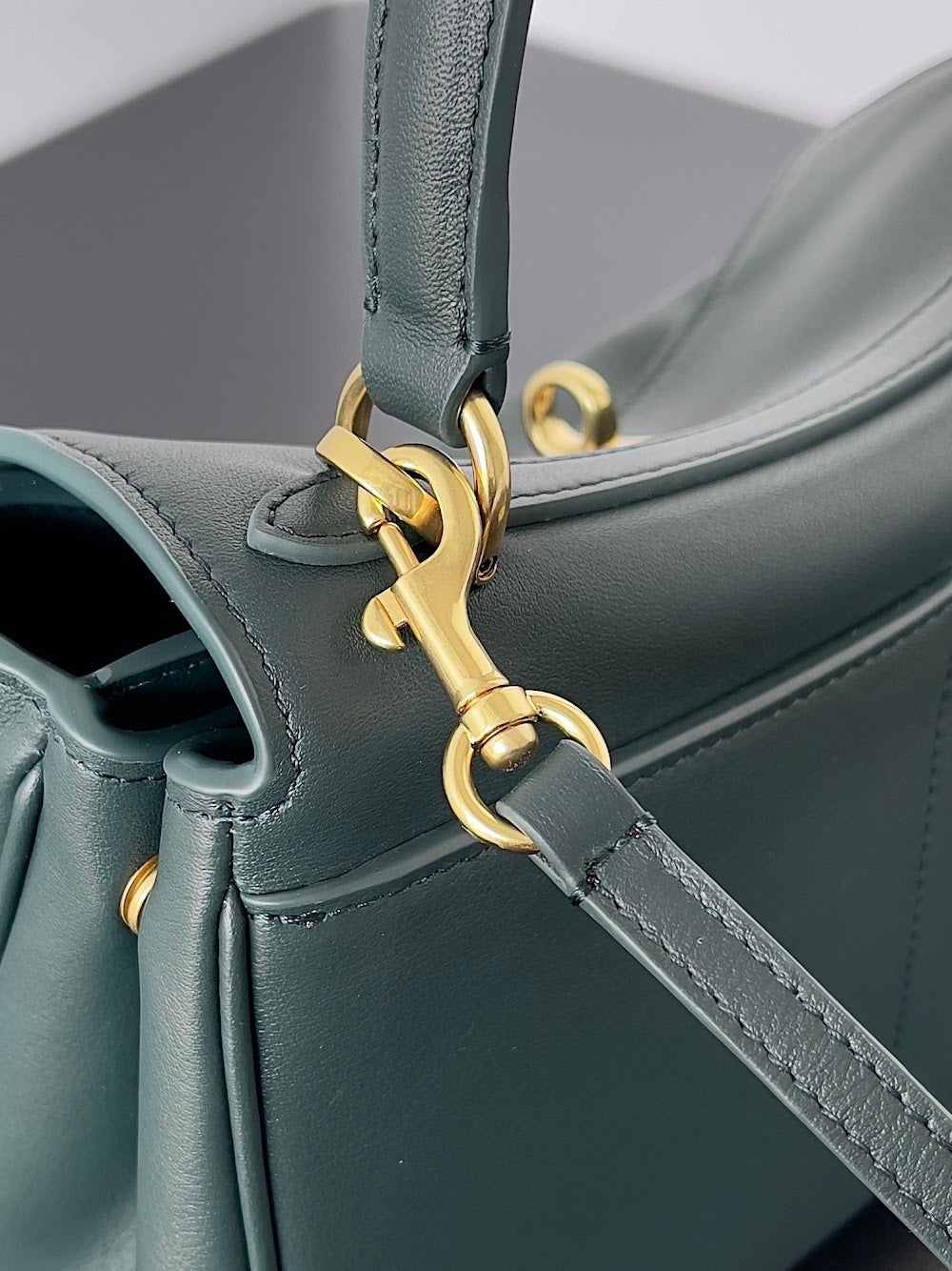 Dragons Bags Balenciaga Luxury Bag --110829