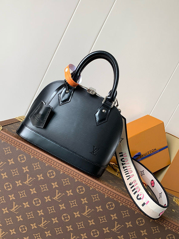 Dragons Bags ln Luxury Bag --81684