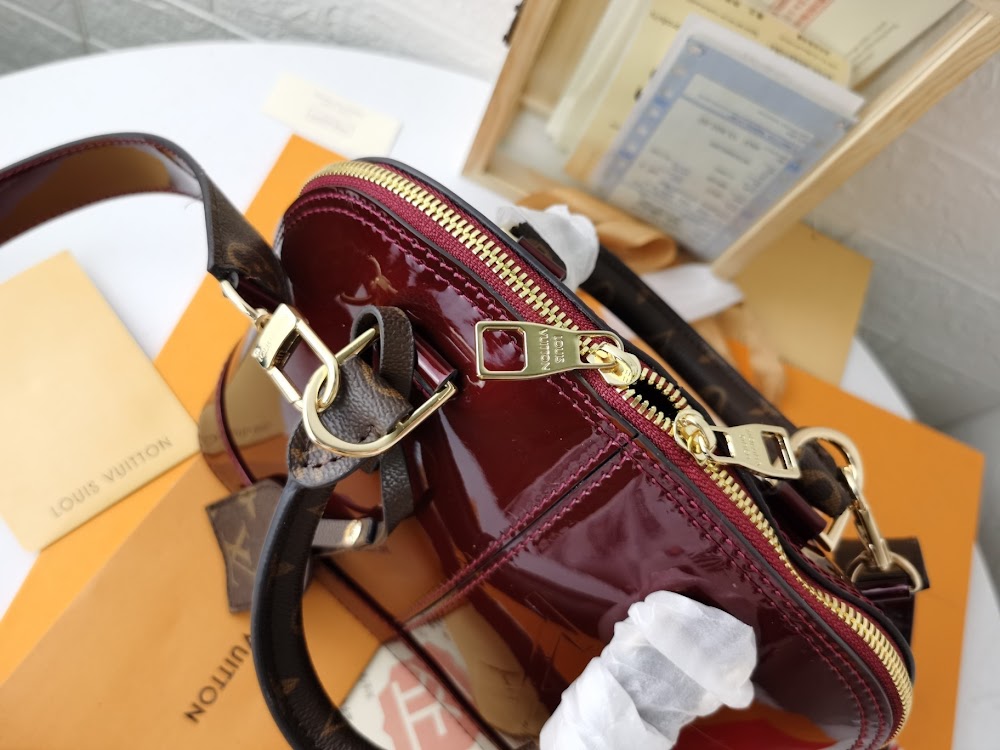 Dragons Bags ln Luxury Bag --78155