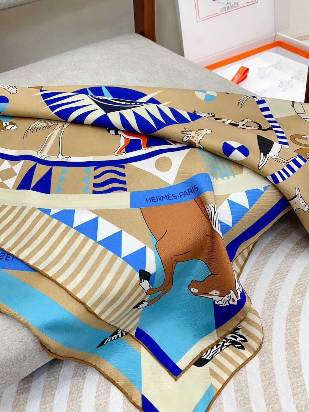 Dragons Bags Premium Designer Scarf --98984