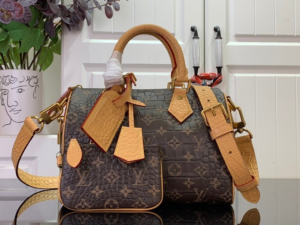 Dragons Bags ln Luxury Bag --97145