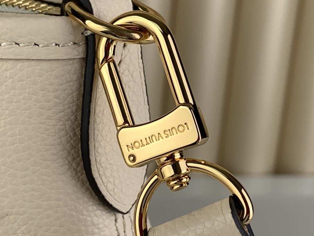 Dragons Bags ln Luxury Bag --61570
