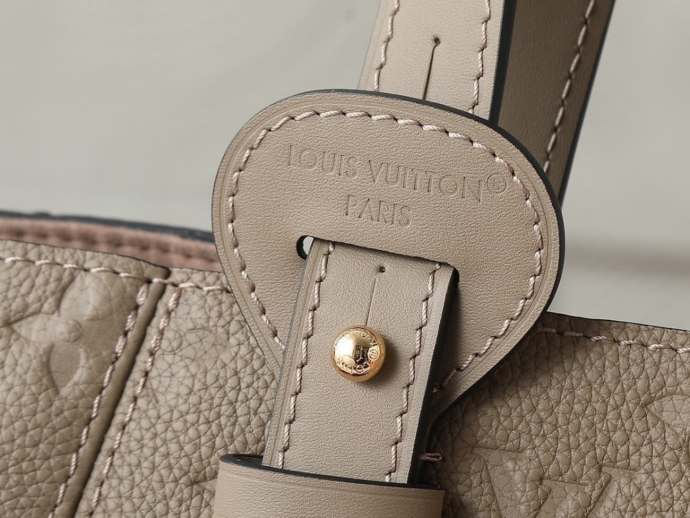 Dragons Bags ln Luxury Bag --97279