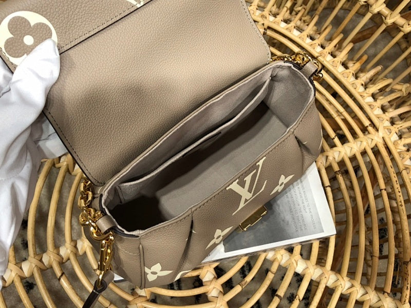 Dragons Bags ln Luxury Bag --60083