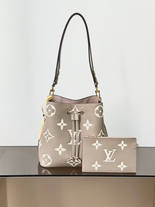 Dragons Bags ln Luxury Bag --97344