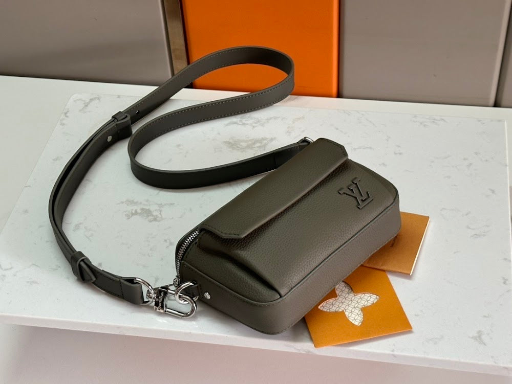 Dragons Bags ln Luxury Bag --70649