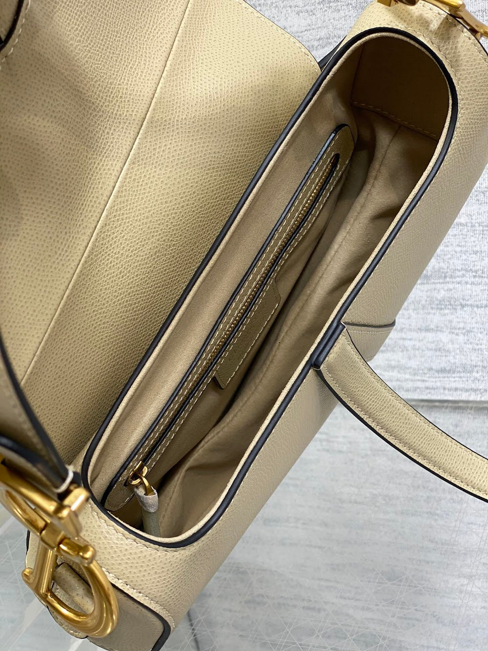 Dragons BagsDiorn Luxury Bag --114999