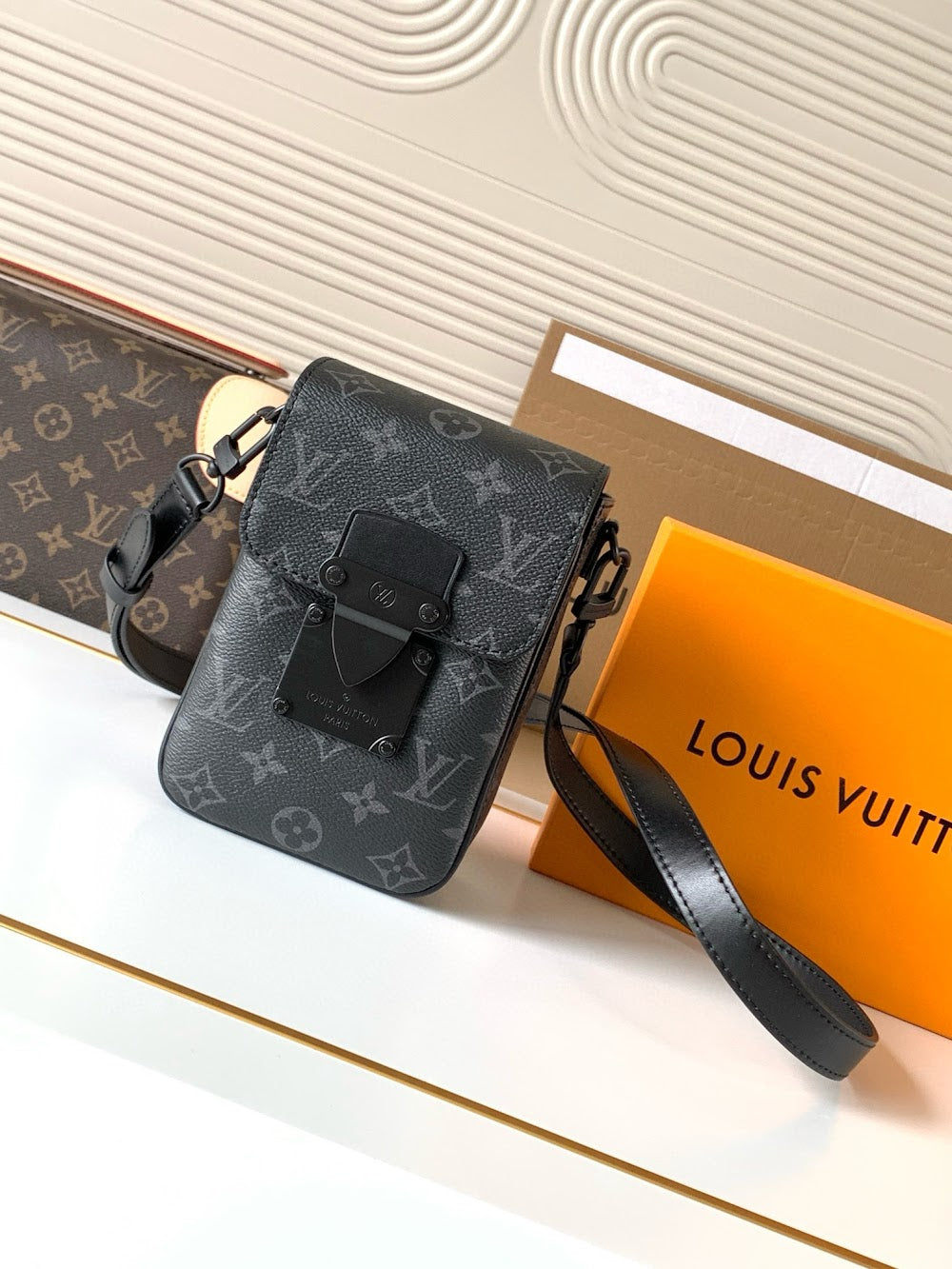 Dragons Bags ln Luxury Bag --71002