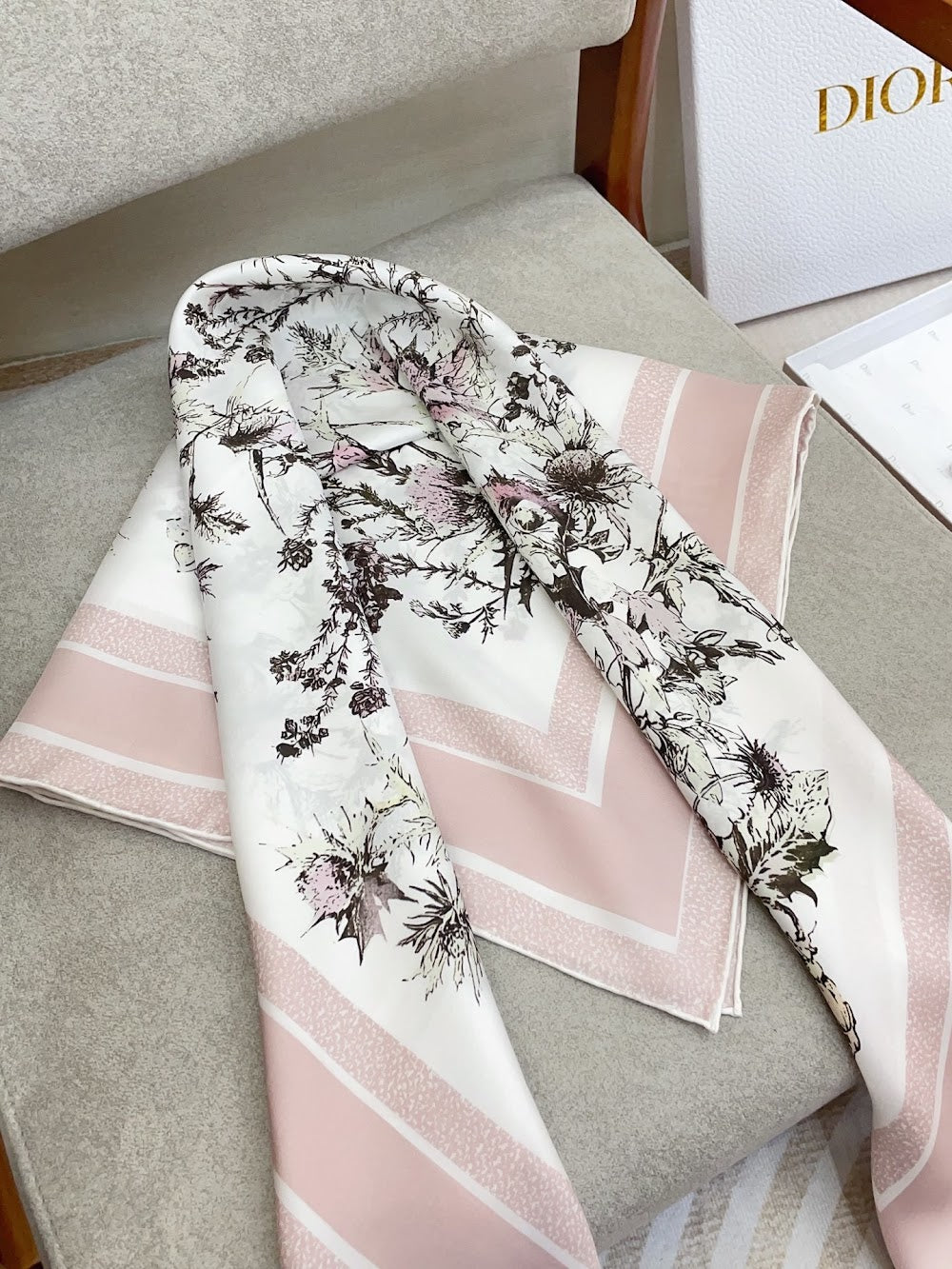 Dragons Bags Premium Designer Scarf --98981