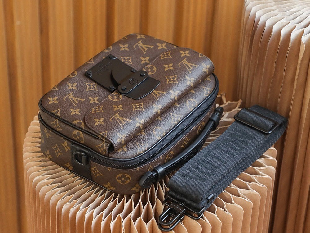 Dragons Bags ln Luxury Bag --71437