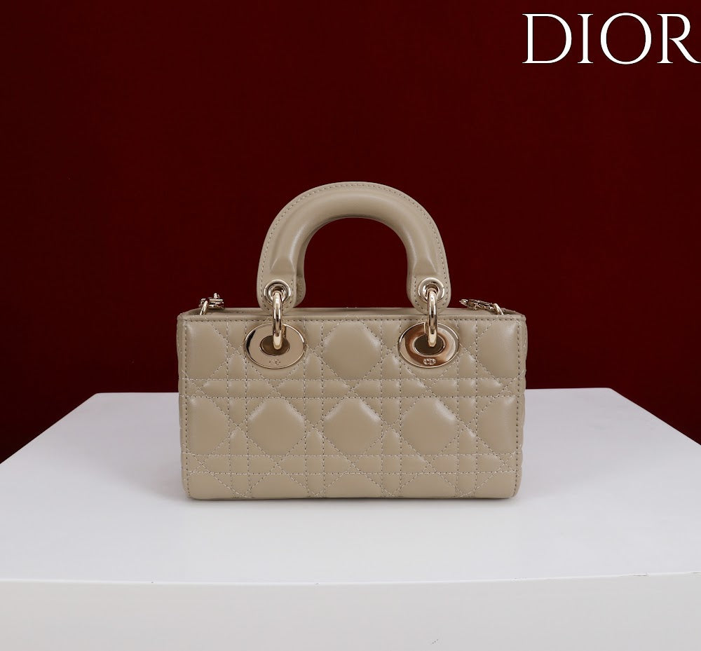 Dragons BagsDiorn Luxury Bag --115419