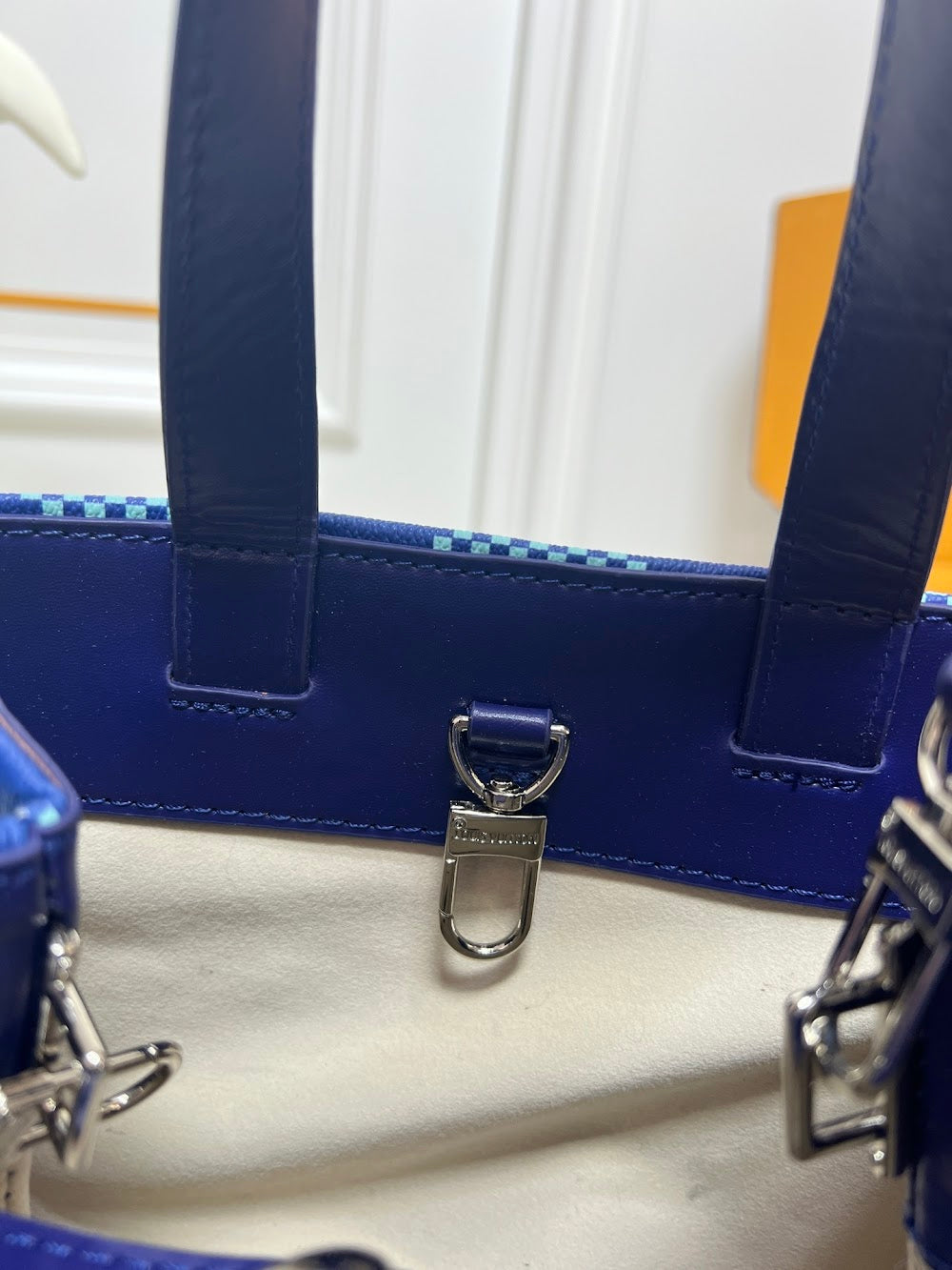 Dragons Bags ln Luxury Bag --77535