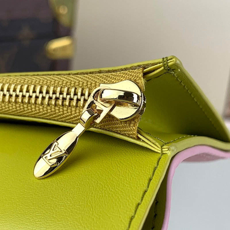 Dragons Bags ln Luxury Bag --61873
