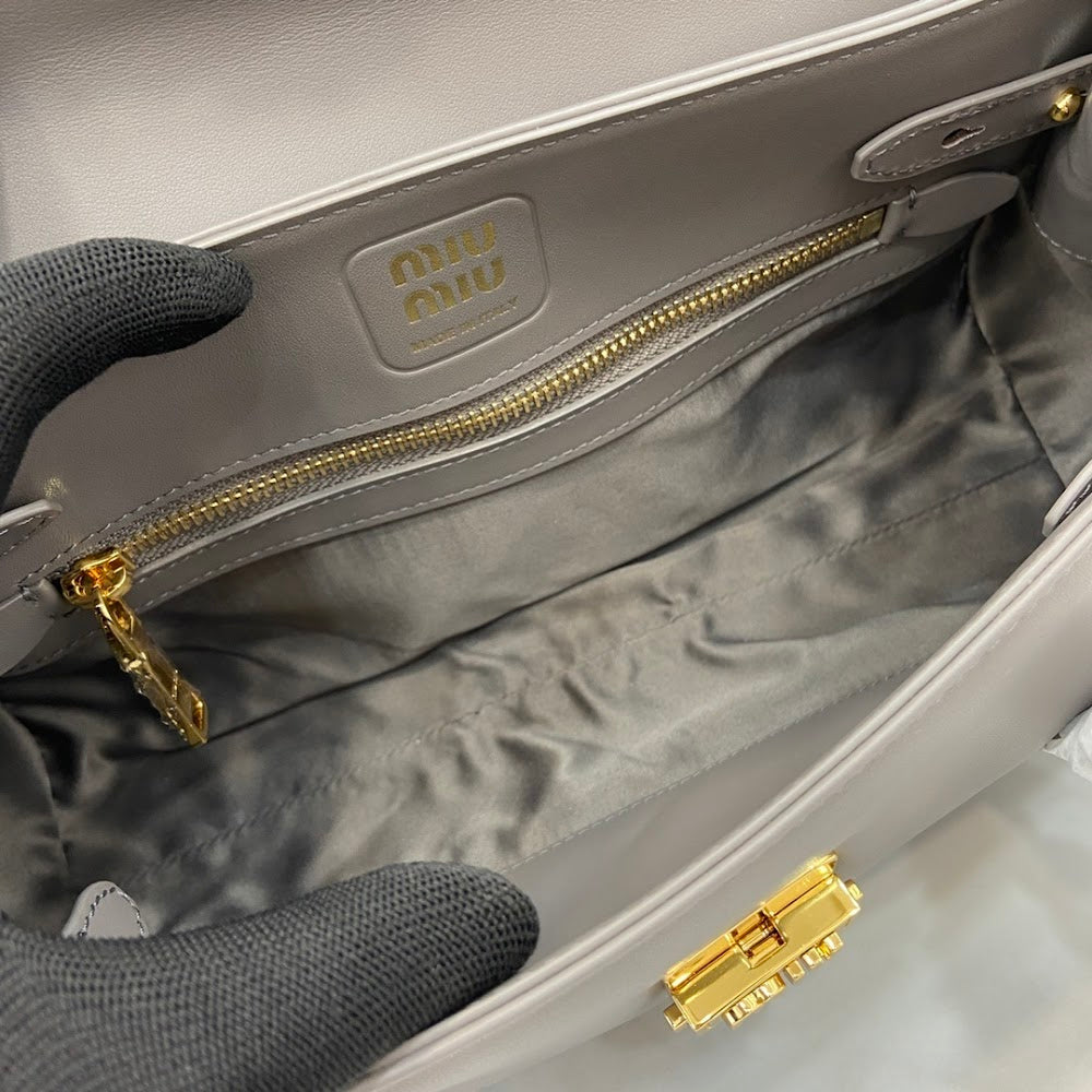 Dragons Bags Miun Miun Luxury Bag --122362