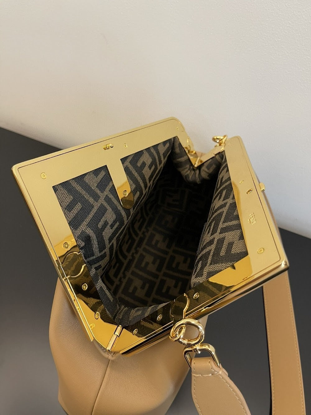 new-designer-premium-bags-nm15249
