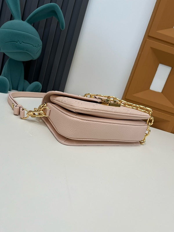 Dragons Bags ln Luxury Bag --81788