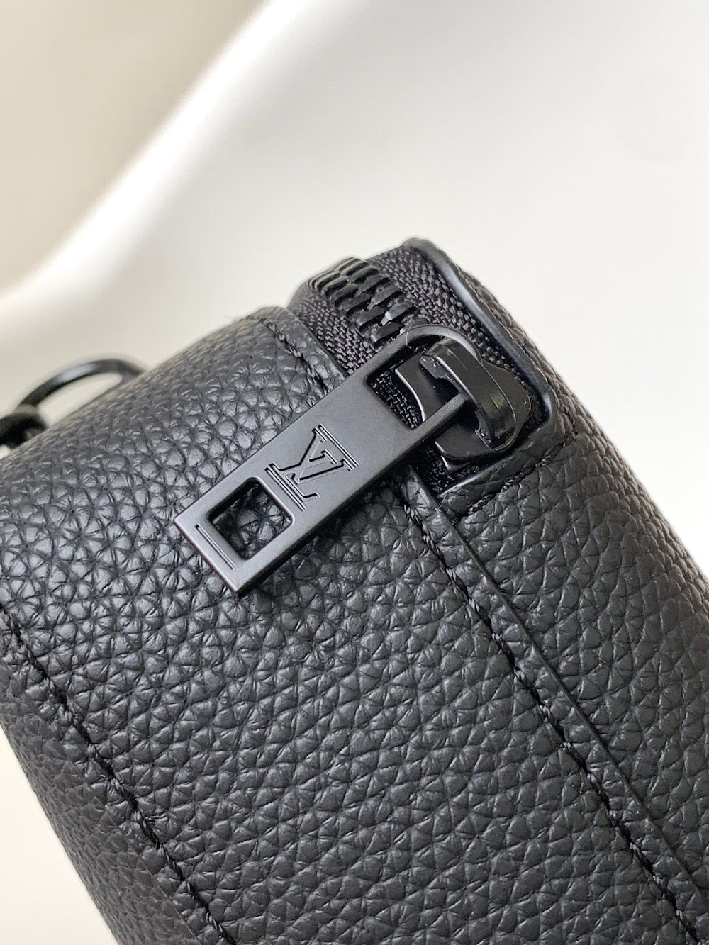 Dragons Bags ln Luxury Bag --71586