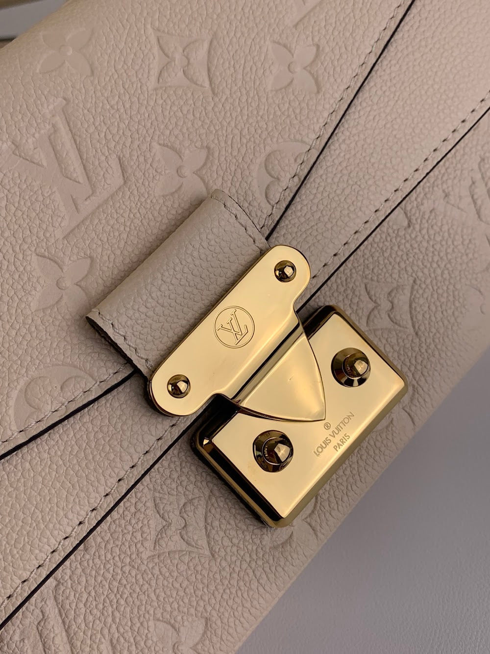 Dragons Bags ln Luxury Bag --67637