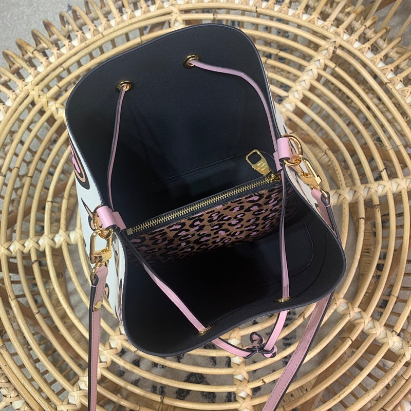 Dragons Bags ln Luxury Bag --66405