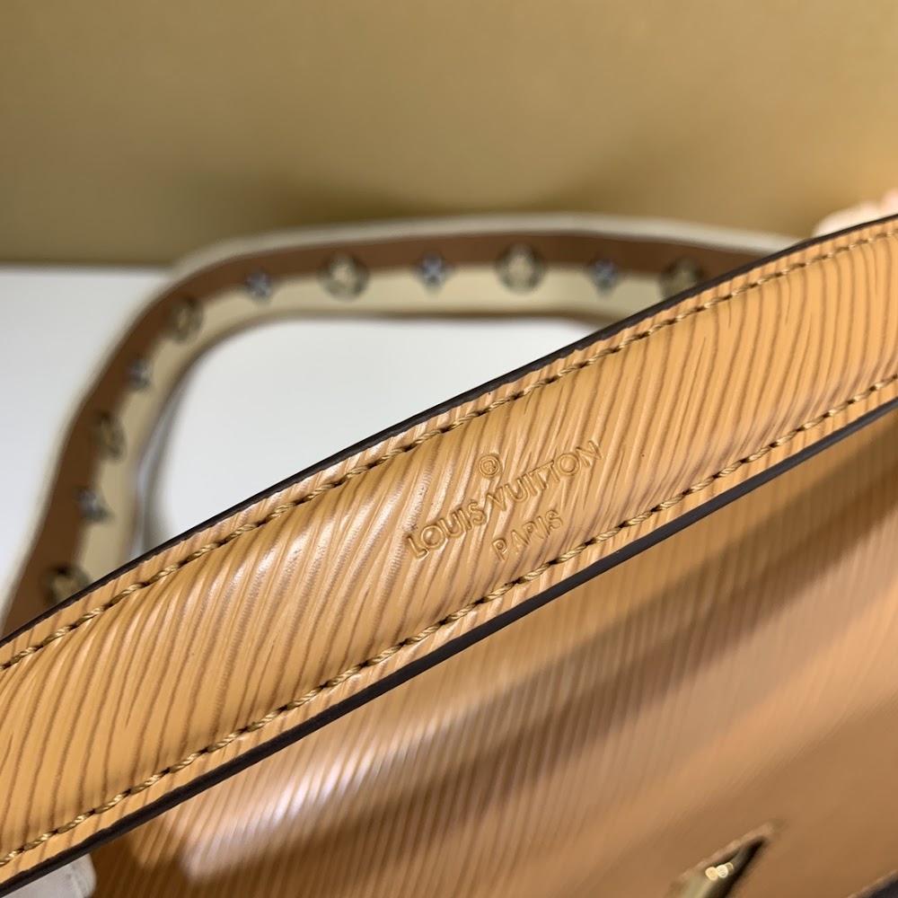 Dragons Bags ln Luxury Bag --65988