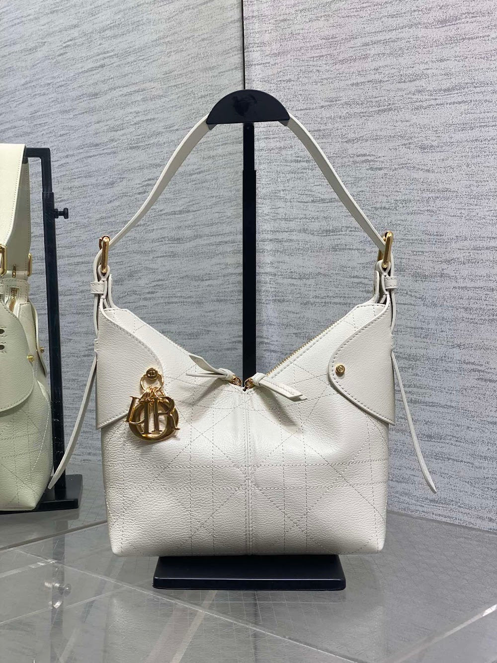 Dragons BagsDiorn Luxury Bag --116079