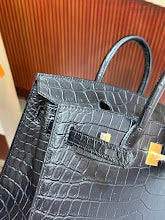 new-luxury-designer-bags-nm9164