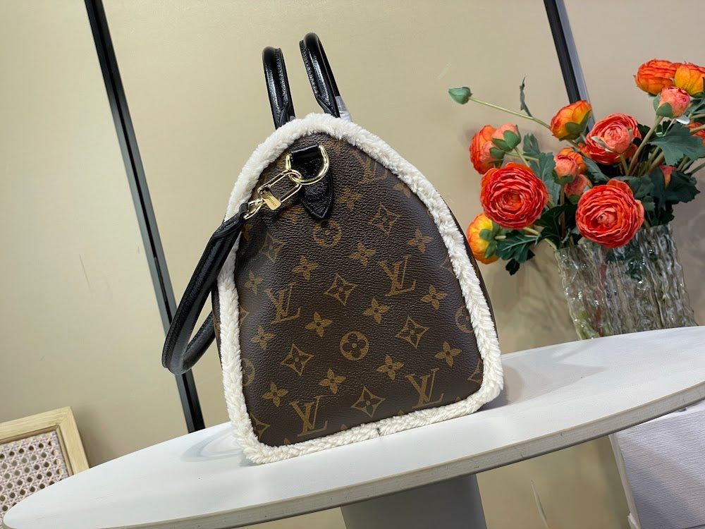 Dragons Bags ln Luxury Bag --97496