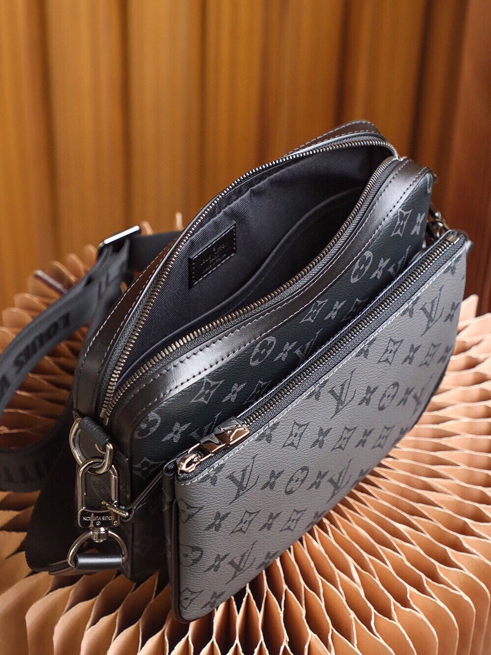 Dragons Bags ln Luxury Bag --71626