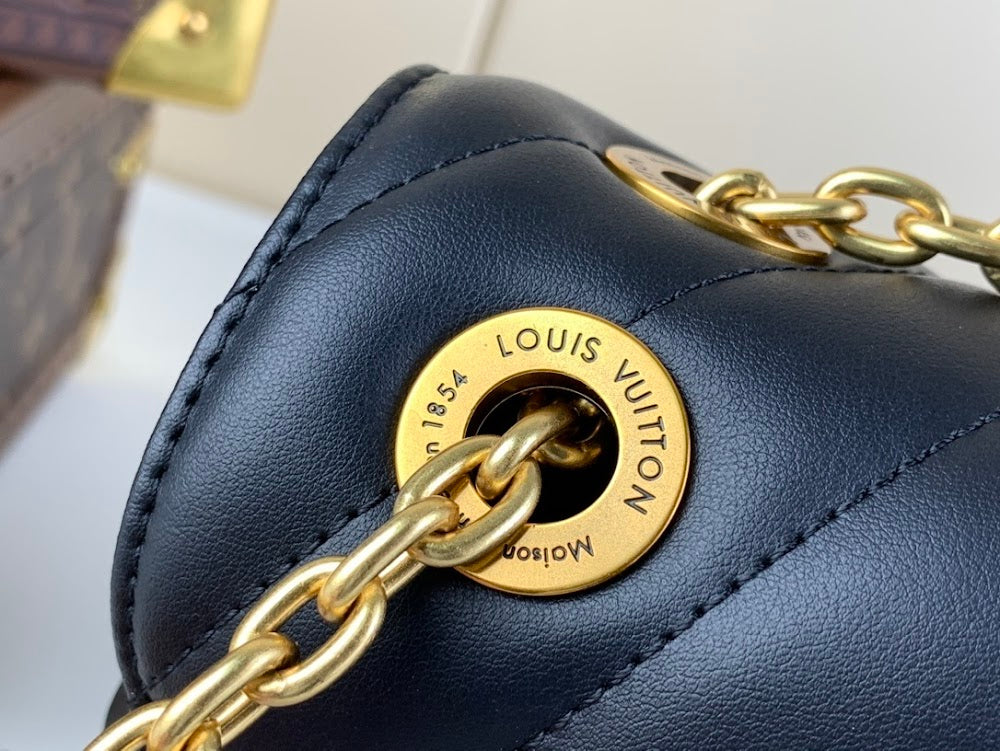 Dragons Bags ln Luxury Bag --68511
