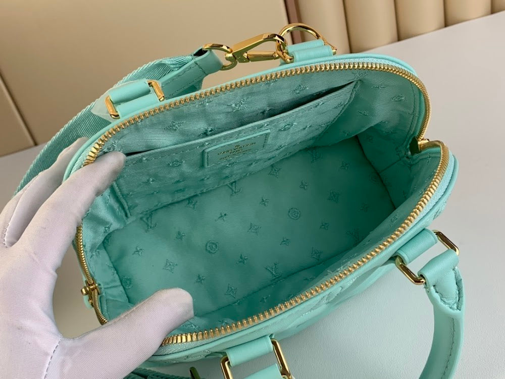 Dragons Bags ln Luxury Bag --67665