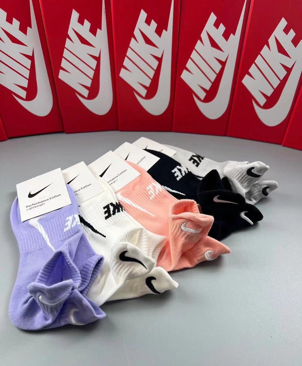 Dragons Bags Premium Luxury Socks --98315