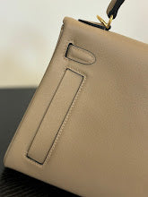 new-luxury-designer-bags-nm9225